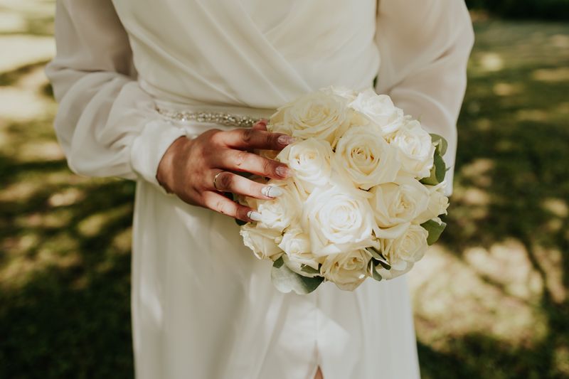 Bouquet de fleurs blanches — élégance et pureté
